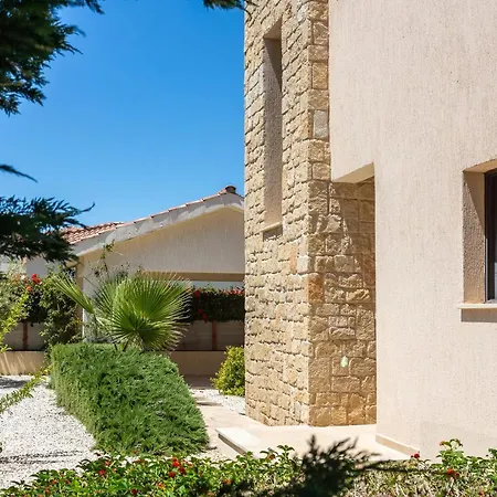 Villa Lara Latchi